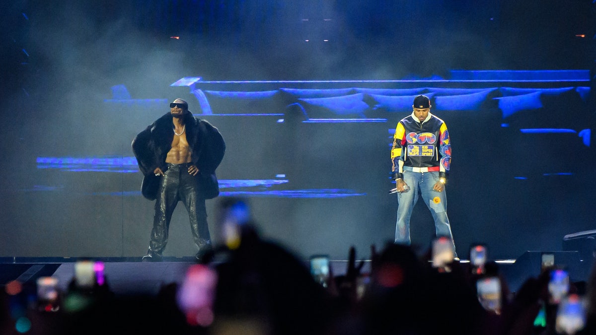 Usher and Chris Brown R&B tour stage
